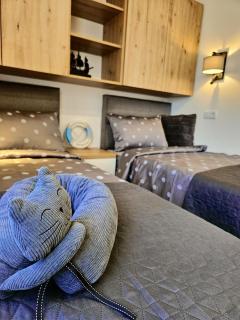 Villa Izziy by the beach with a sea view and heated pool - Ražanac - 8