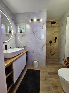 Villa Izziy by the beach with a sea view and heated pool - Ražanac - 1