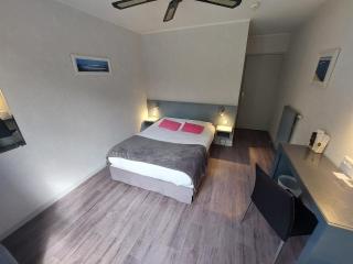 Logis Hôtels - Le Pont Bernet - Hotel 2 étoiles et restaurant - 2