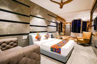 FabHotel Prime Welcome Palace - Surat - 1