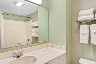 Ramada by Wyndham Saco/Old Orchard Beach Area - 4
