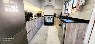 Shad Shack - Sleeps 10 - Margate - 9