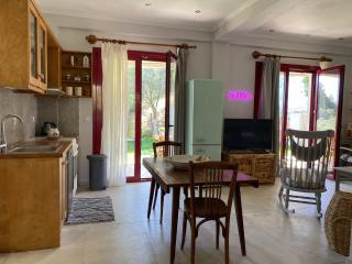 Cozy 2-bdrm-house With Garden - Katouna - 8