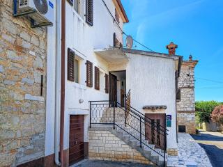 Holiday Home Mirjana by Interhome - Vržnaveri - 9
