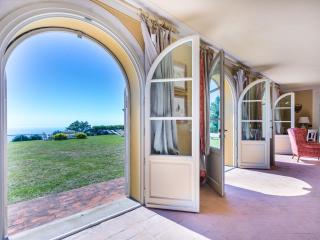 Villa Poggio al Pruno by Interhome - 2