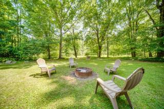 Pet-Friendly Espyville Home with Yard and Fire Pit! - 0