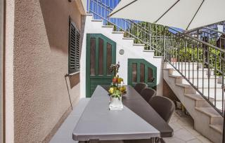 Awesome Home In Dugi Rat With Sauna - Dugi Rat - 1