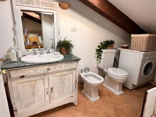 Romantic Country Home with Two Suites - San Biagio della Valle - 3