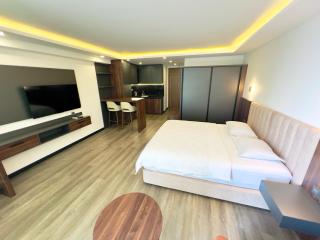 Sea View Haven at Batumi View - Batoemi - 3