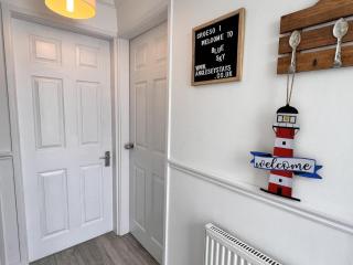 'Blue Sky' 2 Bedroom Enclosed Garden Parking WiFi - Pentraeth - 2
