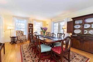 Picture Postcard Mansion In Manchester Village - Manchester - 1