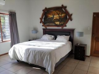 The Sanctuary- Self Catering Accommodation - Mbombela - 9