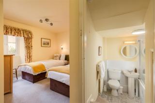 Valley View Farm Holiday Cottages - 4