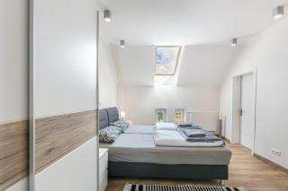 Ferienwohnung mit großem Garten - - 2
