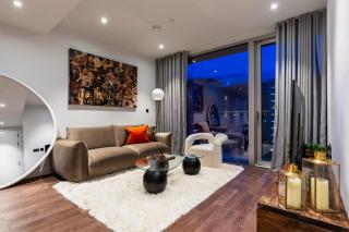 Luxurious Haven in Iconic Battersea Power Station - 4