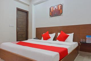 Hotel O Quadis - Noida - 7