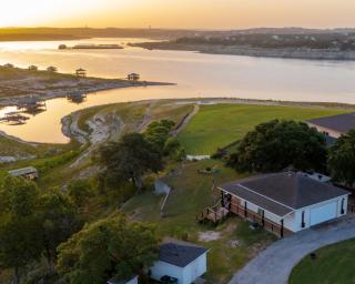 Lake Travis Lakefront Retreat - Hot tub - Boat Ramp - Lakeside Parks - Lago Vista - 9