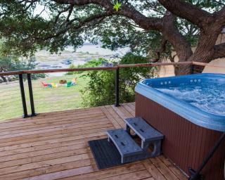 Lake Travis Lakefront Retreat - Hot tub - Boat Ramp - Lakeside Parks - 4