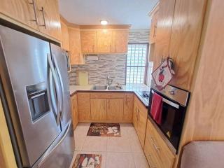 Oceanfront Apartment in Oistins, Sufer's Point! - 5