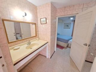 Oceanfront Apartment in Oistins, Sufer's Point! - 3