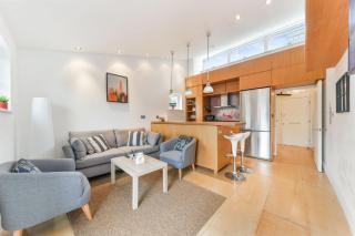 Stylish Soho one bedroom apartment - 9