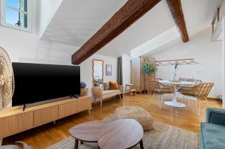 Nice Renting - 3 MASSENA - Chic Escape Luxury Duplex Place Massena - Nice - 9