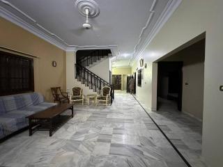 spacious family home in the city - 6