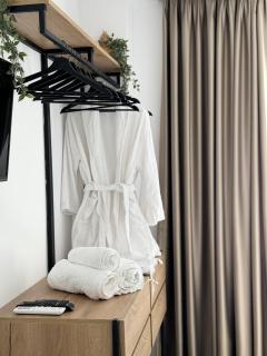 Lovely 2-bedroom FREE PARKING Natural Home Golem - 6