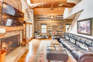 Riverfront Lake Lure Lodge with Deck on 13 Acres - Lake Lure - 7