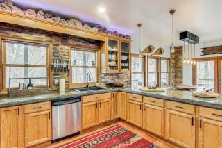 Riverfront Lake Lure Lodge with Deck on 13 Acres - Lake Lure - 3