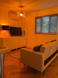 Cozy Cabin with Modern Comforts - Wootton - 7