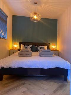 Cozy Cabin with Modern Comforts - Wootton - 3