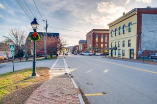 Cozy Water-View Apt in the Heart of Downtown! - Hallowell - 8