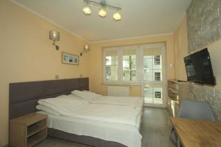 Nadmorskie Pokoje i Apartamenty - Krynica Morska - 6