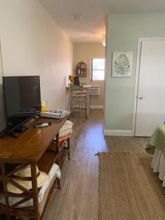 Cozy private studio 2 blocks from Pompano Beach - 3