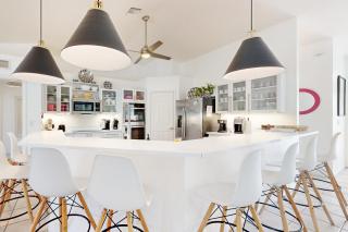 Chic Beach Haven - 8