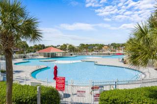 Serene Getaway Balcony Oasis with Pool & Golf Course Views by myBeach Vacation Rentals - Myrtle Beach - 8