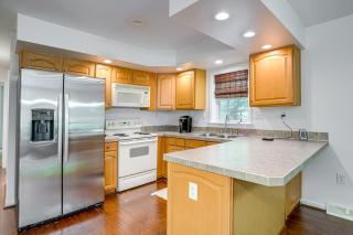 Spacious Virginia Retreat with Dock and Beach Access! - Bumpass - 3