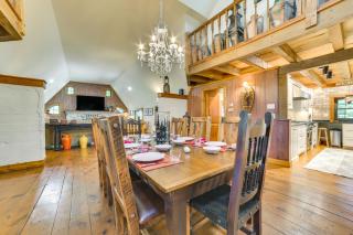 Peaceful Farmhouse with Fire Pit Near Town and Lake! - Harbor Springs - 9