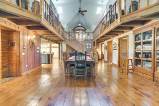 Peaceful Farmhouse with Fire Pit Near Town and Lake! - Harbor Springs - 3