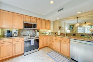 Private Deck and Pool Access Myrtle Beach Getaway! - Myrtle Beach - 2