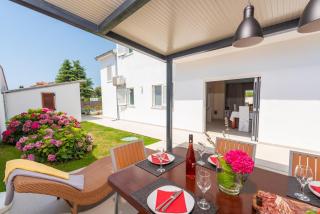 Villa Irena with Private Pool in Porec - Poreč - 7