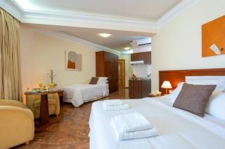 Porto Alegre Hotel - Kalamaki - 4