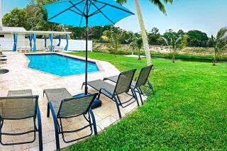 NEW Waterfront Tropic Oasis - Heated Pool, Canal, Dock, Air Hockey - 5