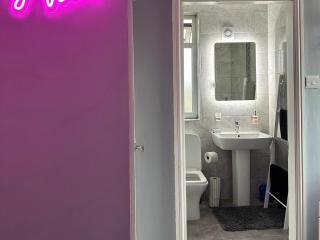 The Hideaway Home BD5 - 2 Bed lovely modern House - Bradford - 4