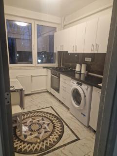 Ely's Apartament DeLuxe - Bucarest - 6