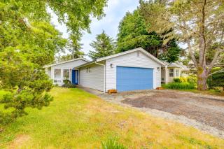 Walk to Seaside Beach Vacation Rental Cottage! - 7