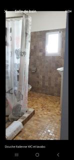 Rez de villa avec jardin - 4