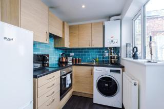 Strathcona House - Air Host & Stay - 3 Bedroom - 3 Bathroom - Liverpool - 4