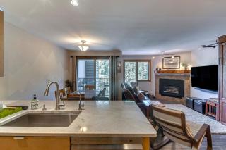 Cozy Ski-InandSki-Out Winter Park Condo with Pool! - 5